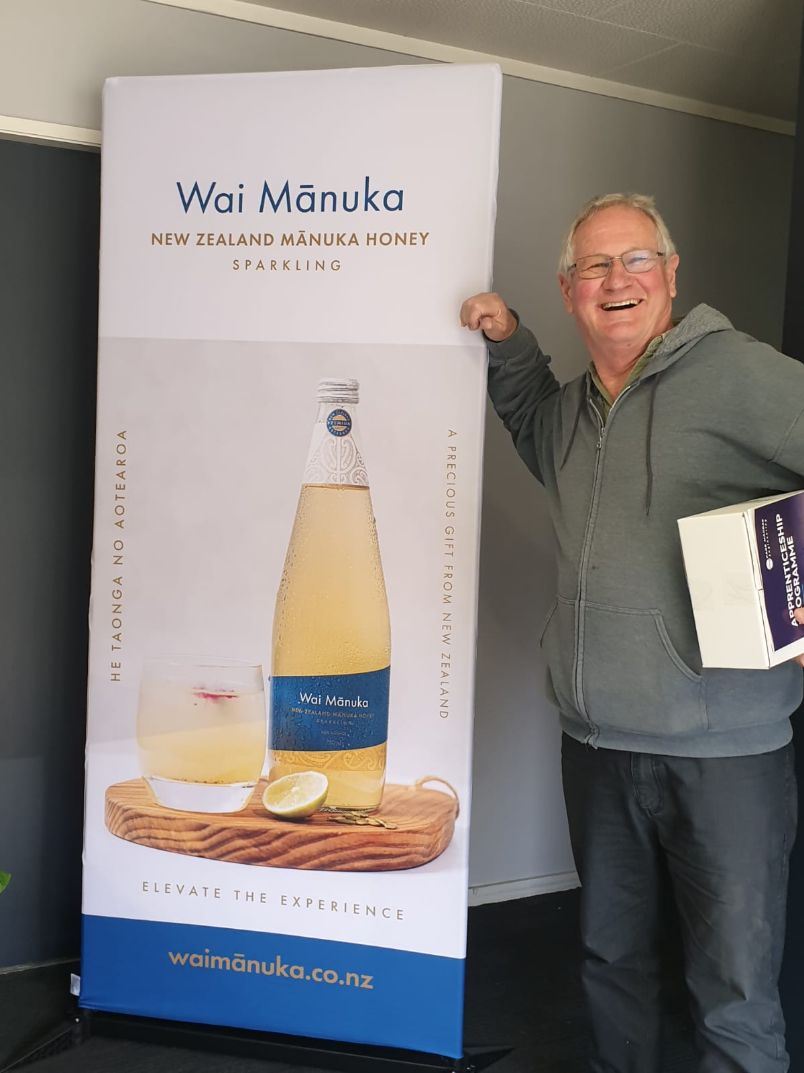 Wai Manuka Pull-Up Banner